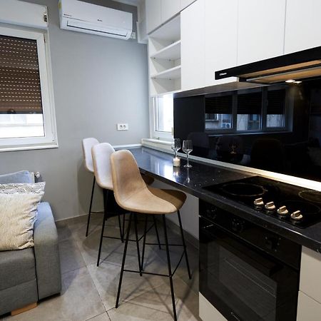 Minimalist Design Apartament In Magheru Bukarest Kültér fotó