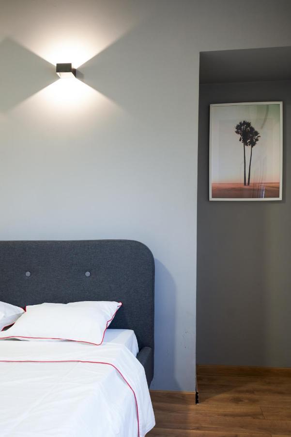 Minimalist Design Apartament In Magheru Bukarest Kültér fotó