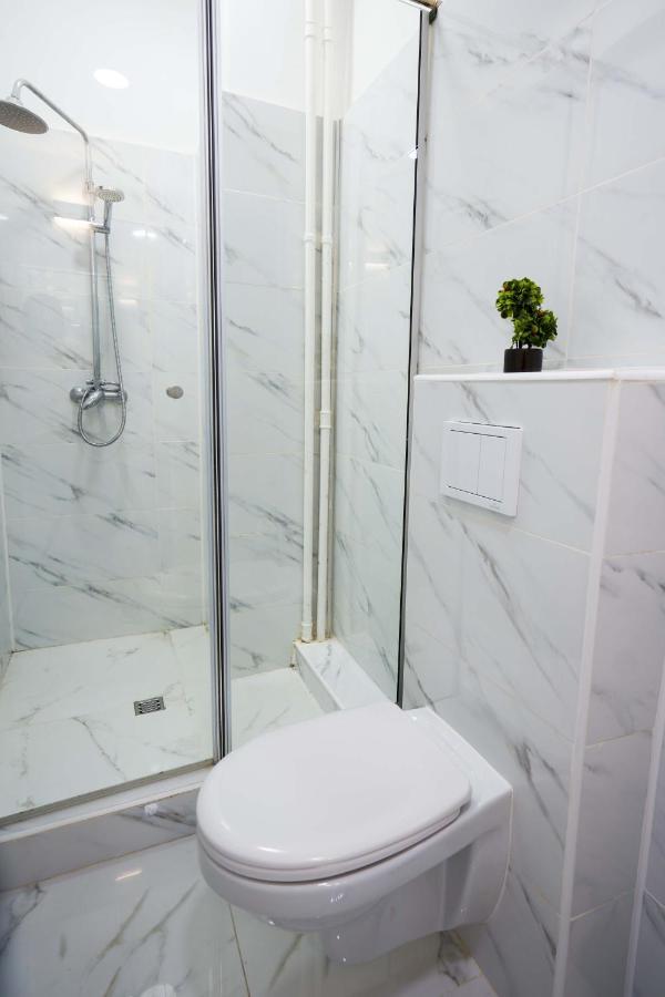 Minimalist Design Apartament In Magheru Bukarest Kültér fotó
